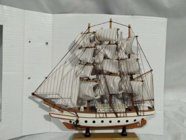 lot 233 model siling ship 14″ stem to stern - Image 2