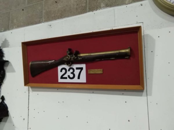 lot 237 flintlock brass barrelled blunderbuss wall hanging - Image 2