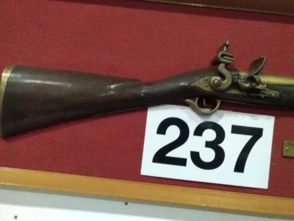 lot 237 flintlock brass barrelled blunderbuss wall hanging - Image 3