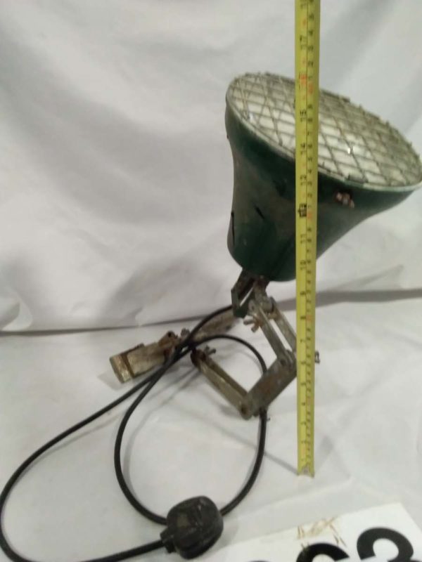 lot 263 engineers light – portable - Image 3