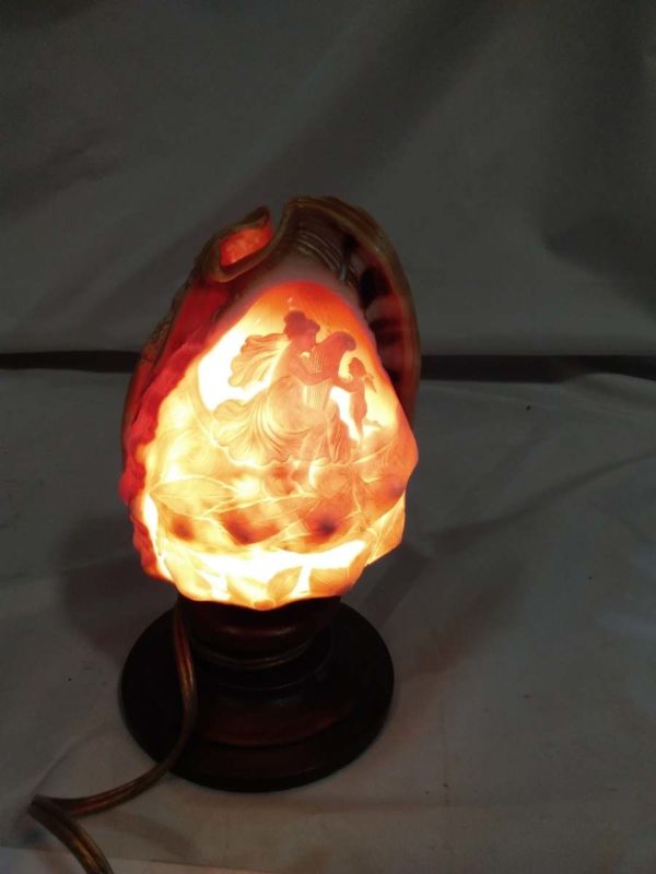 lot 265 hand carved conch shell table lamp - Image 6