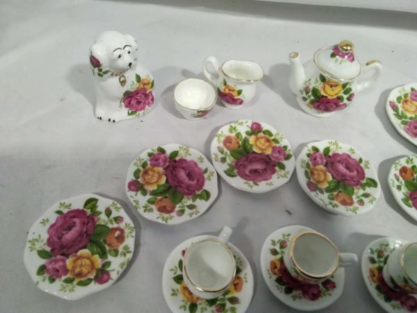 lot 270 partial miniature handpainted ‘Manor Roses’ Carmathenshire bone china teaset - Image 6