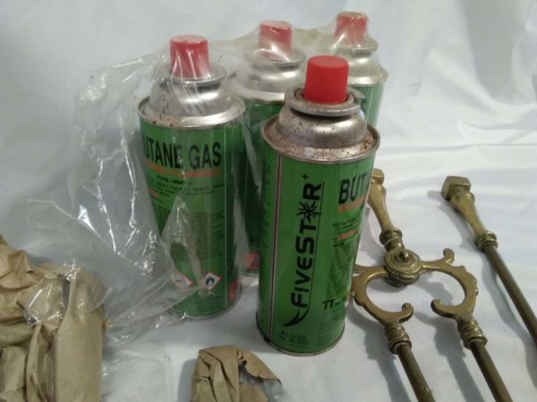 lot 383 companion brushes & butane gas - Image 3