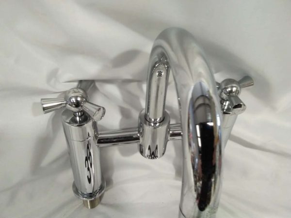 lot 388 mixer tap - Image 2