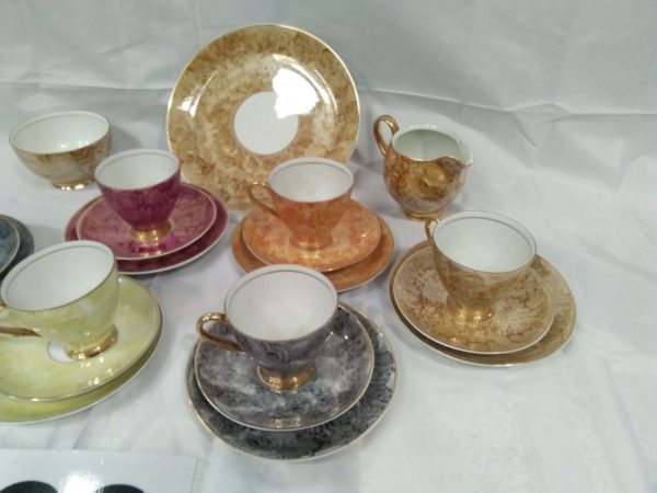 lot 430 vintage lustre ware tea-set made in Poland - Image 4