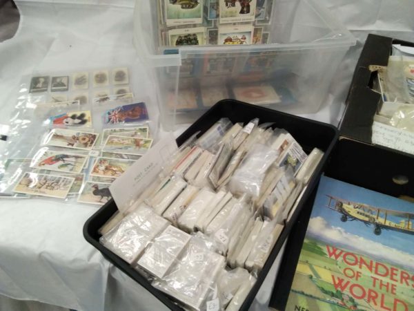 lot 435 joblot of stamps & trading cards - Image 3