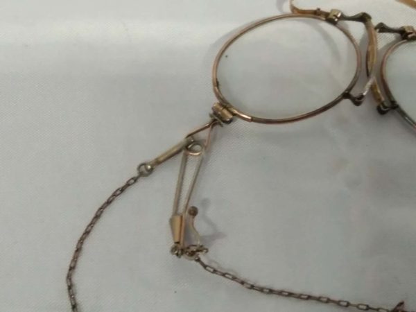 lot 459 vintage gold plated folding glasses & saftety chain - Image 4