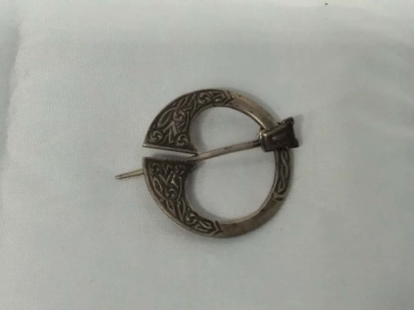 lot 460 antique scottish sterling silver kilt pin / brooch