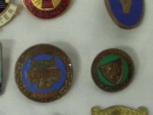 lot 472 collection of vintage badges -butlins,mining ,ETC - Image 4