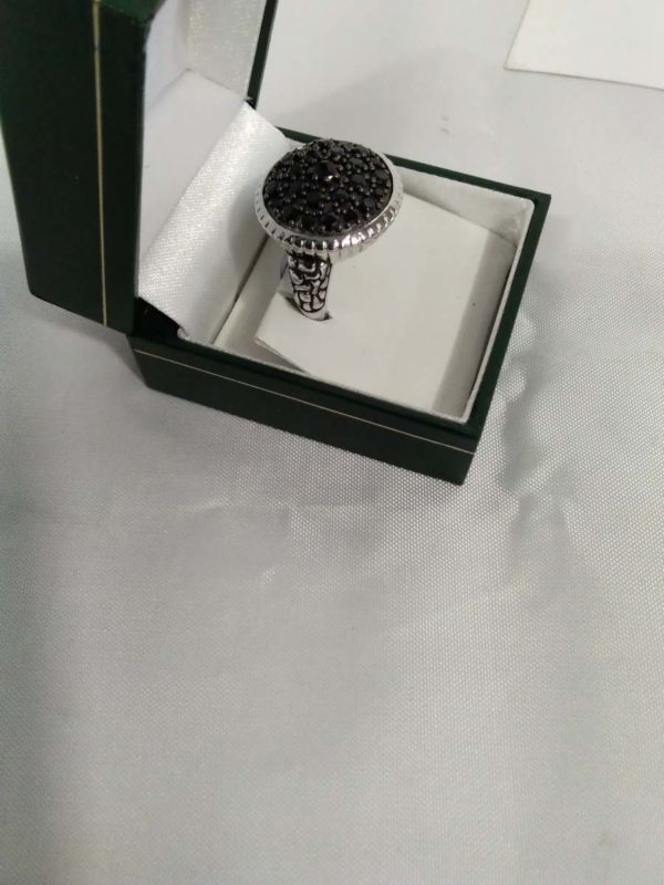 lot 478 1.91ct black spinal sterling silver ring & coa  (boxes in included) - Image 2