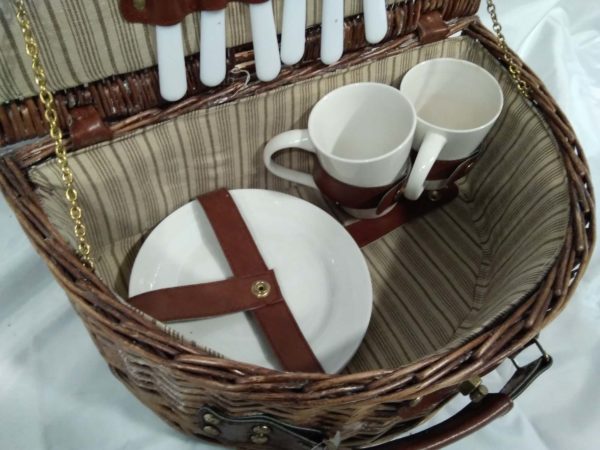 lot 600 picnic basket for 2 people & contents - Image 5