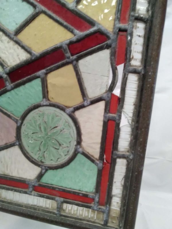 lot 601 Large stained glass fire screen with metal surround 32″ x  22.5″ ( some missing glass) - Image 3