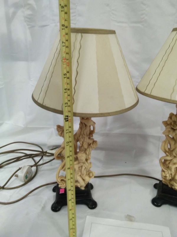 lot 604 pair of Chinese table lamps ( current pat test) - Image 3