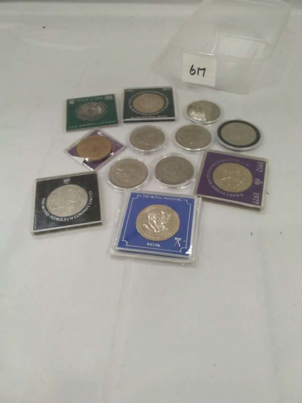 lot 617 Commemorative coins