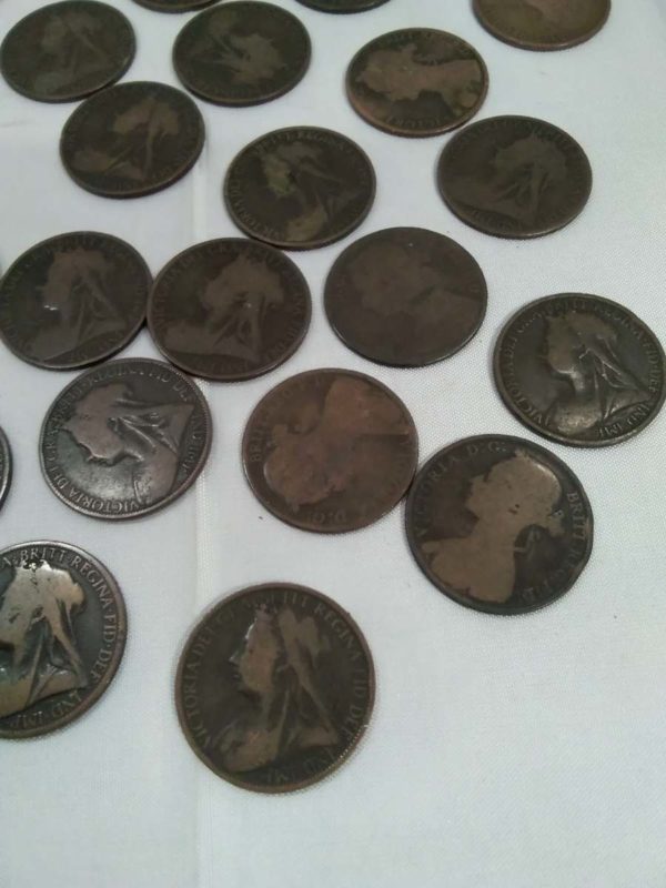 lot 632 quantity of Victorian pennies - Image 3