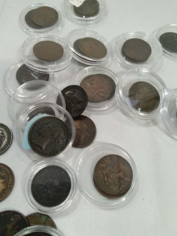 lot 633 quantity of old farthing coins - Image 5