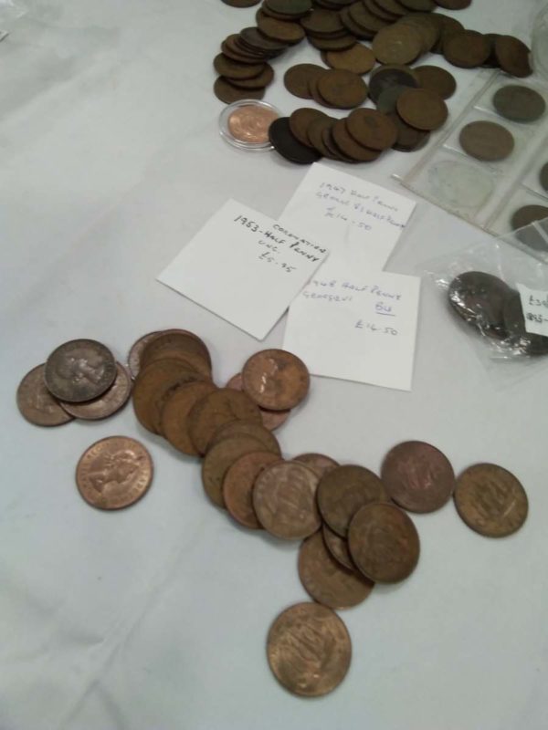 lot 634 quantity of old half penny coins - Image 2