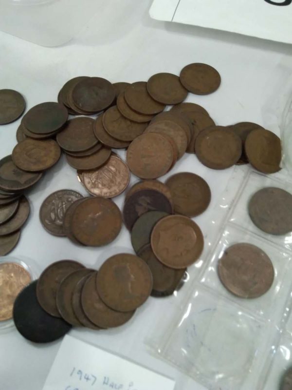 lot 634 quantity of old half penny coins - Image 3