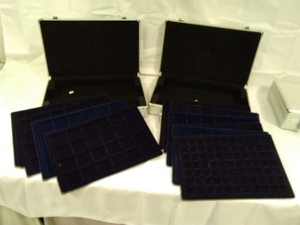 lot 638 2 x coin cases with inserts & keys