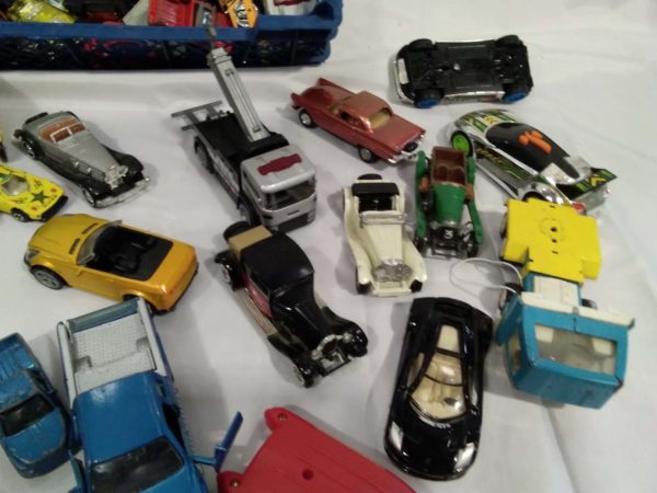 lot 641 collection of model cars inc corgi , matchbox - Image 6