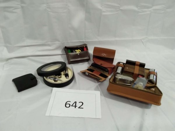 lot 642 gentlemen’s toiletries sets, brushes, bottle kit etc