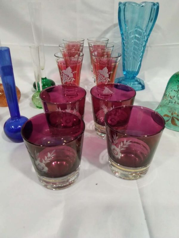 lot 643 vintage glass ware & bubble vases - Image 2