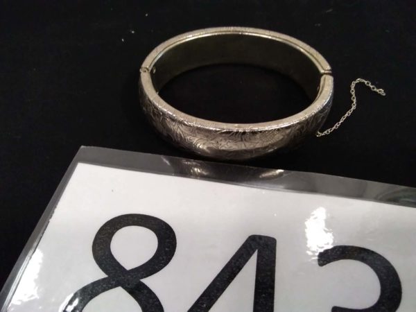 lot 843 floral etched hinged bangle stamped Hong Kong