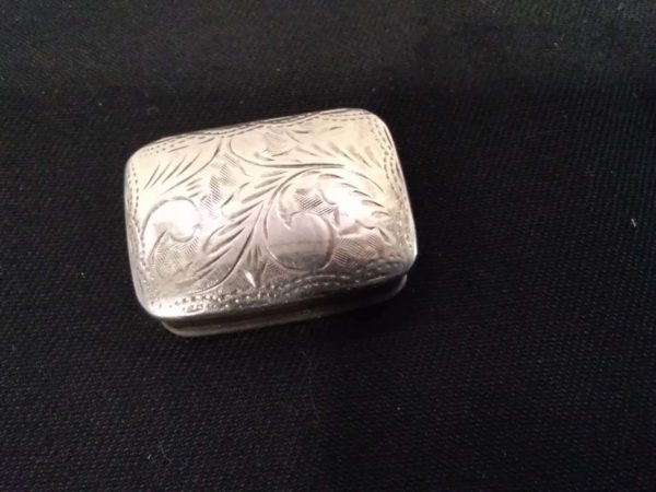 lot 844 sterling silver pill/snuff box