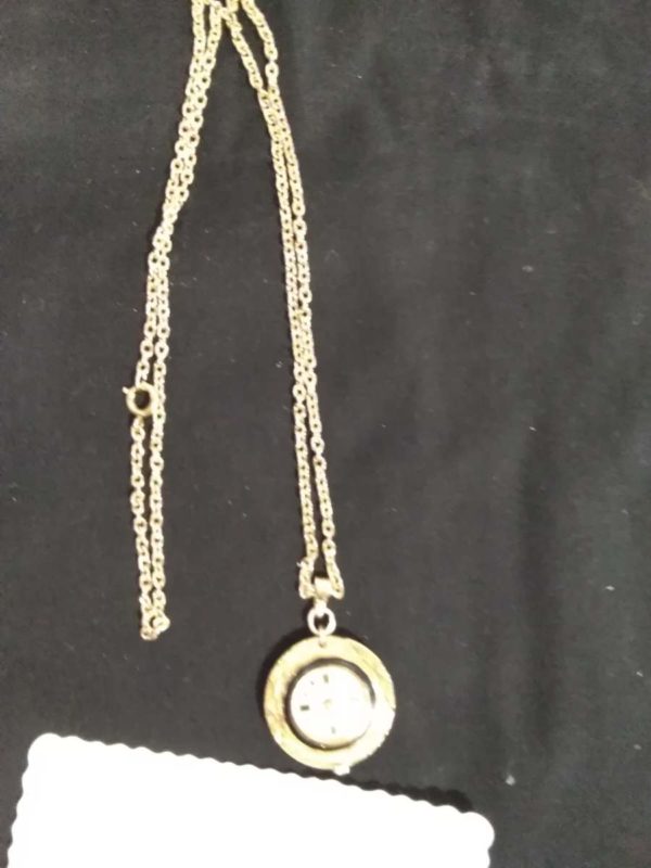 lot 851 vintage Orion Swiss made watch pendant & chain - Image 2