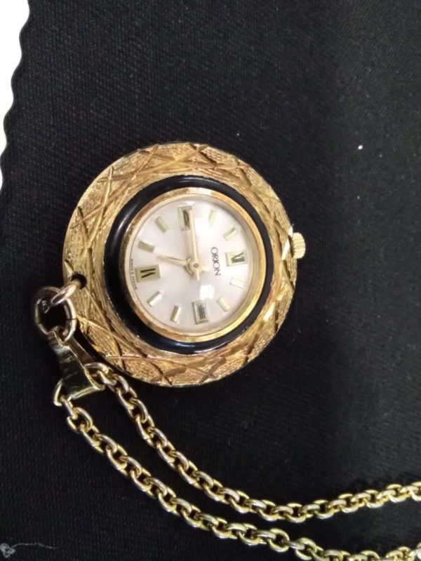 lot 851 vintage Orion Swiss made watch pendant & chain - Image 4