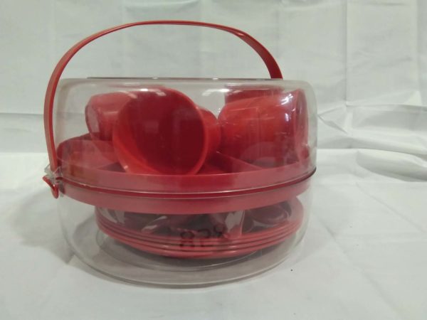 lot 858 retro plastic picnic set in carrier - Image 3