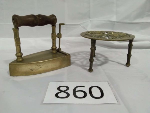 lot 860 brass trivet & vintgage coal iron - Image 2