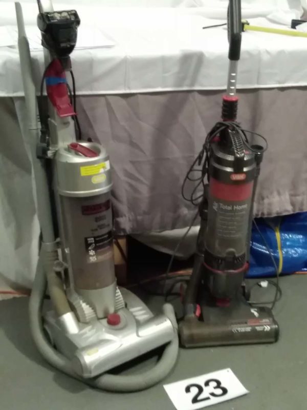 lot 023 2 x Vax vacuum cleaners