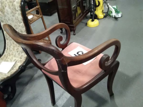 lot 025 heart shaped antique chair - Image 3