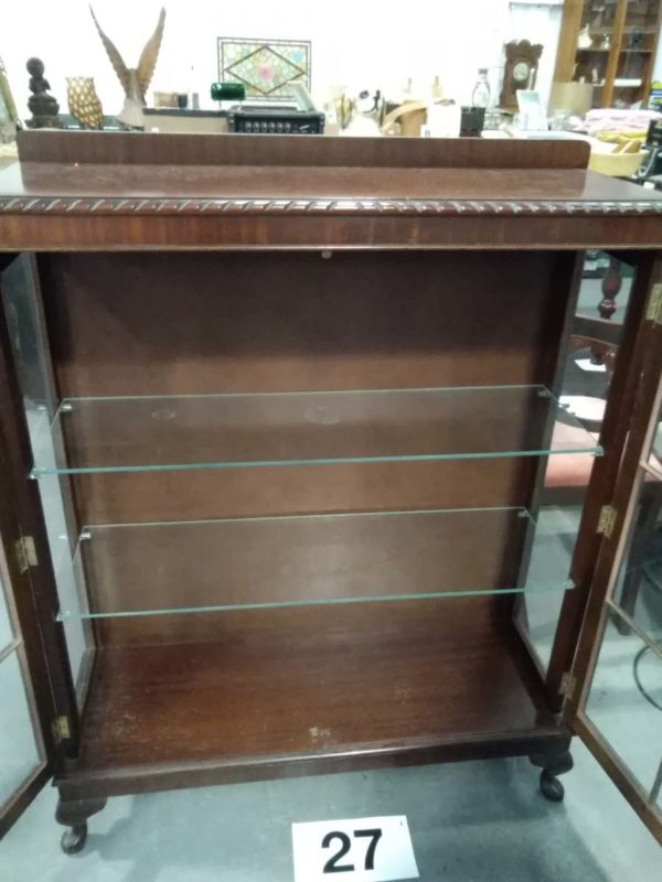 lot 027 mahogony veneer glazed bookcase with key - Image 2