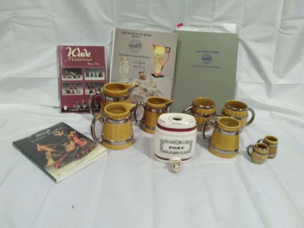 lot 034 Wade books, jugs & port dispenser