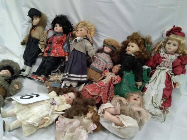 lot 066 quantity of collectors china dolls - Image 3