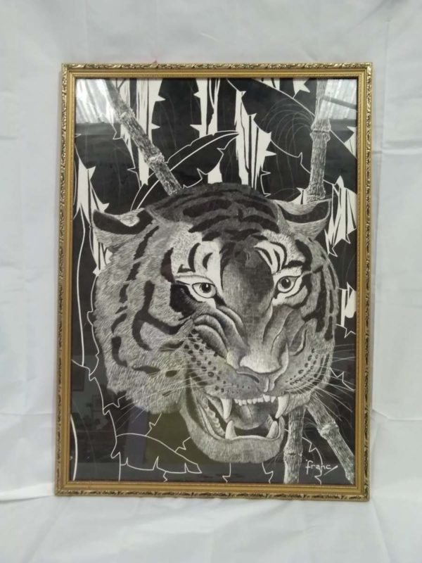 lot 076 framed tiger picture - Image 2