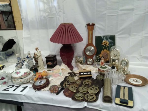 lot 211 vintage ornaments, horse brasses, baraometer etc