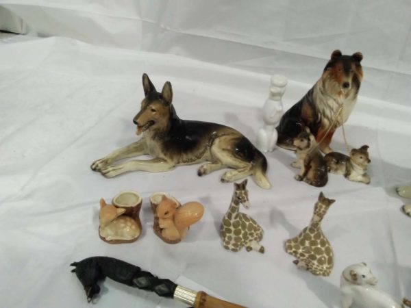 lot 212 animal themed ornaments, shoe horn, perfume bottle - Image 2