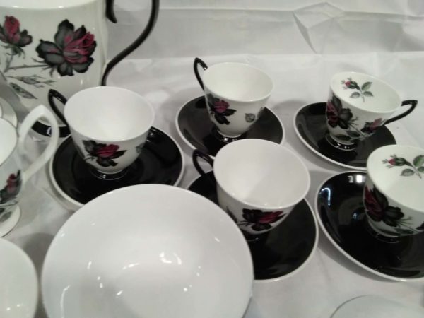 lot 220 2 Royal Albert partial coffee & teaset - Image 6