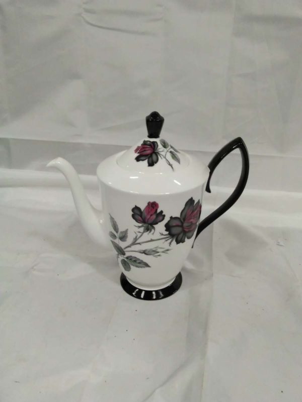 lot 220 2 Royal Albert partial coffee & teaset - Image 4