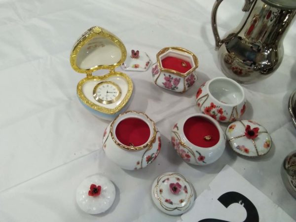 lot 222 musical trinket boxes, ceramic tea / coffee pots milk, sugar - Image 6