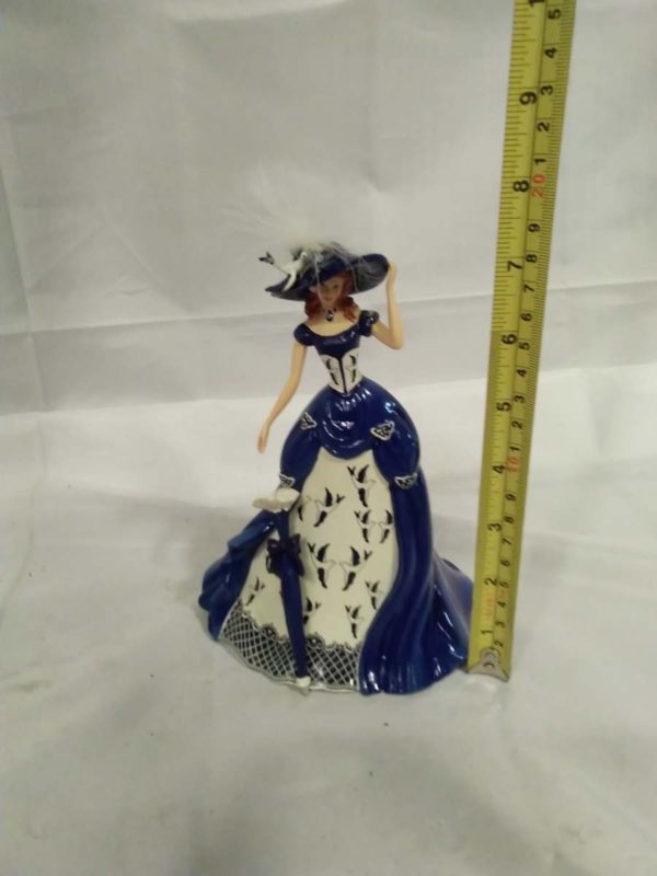 lot 224  figurines x14 inc Thomas Kinkade - Image 3