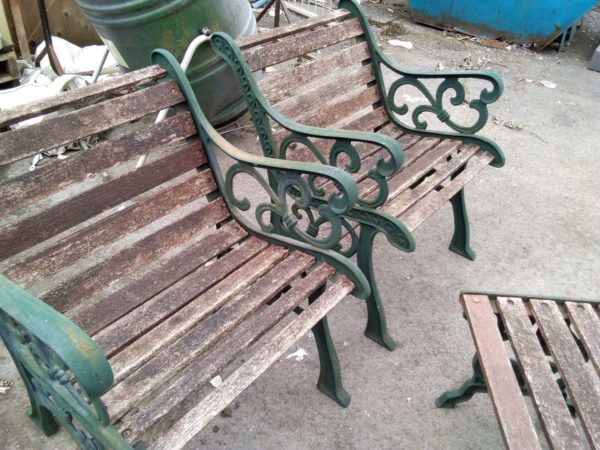 lot 229 cast iron garden chairs & table - Image 3