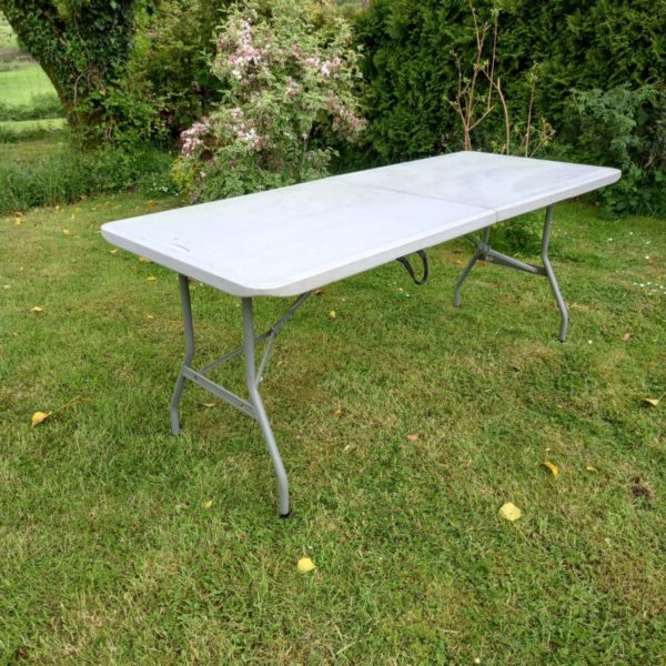 lot 234 folding white table ideal for car boot / trade fayre