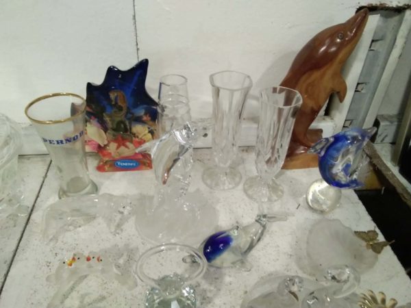 lot 240 cut glass & crystal items, wooden dolphin - Image 3