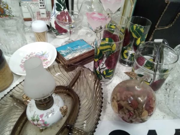 lot 241 assorted ornaments, glass ware, clock, Bunnykins plate etc - Image 4