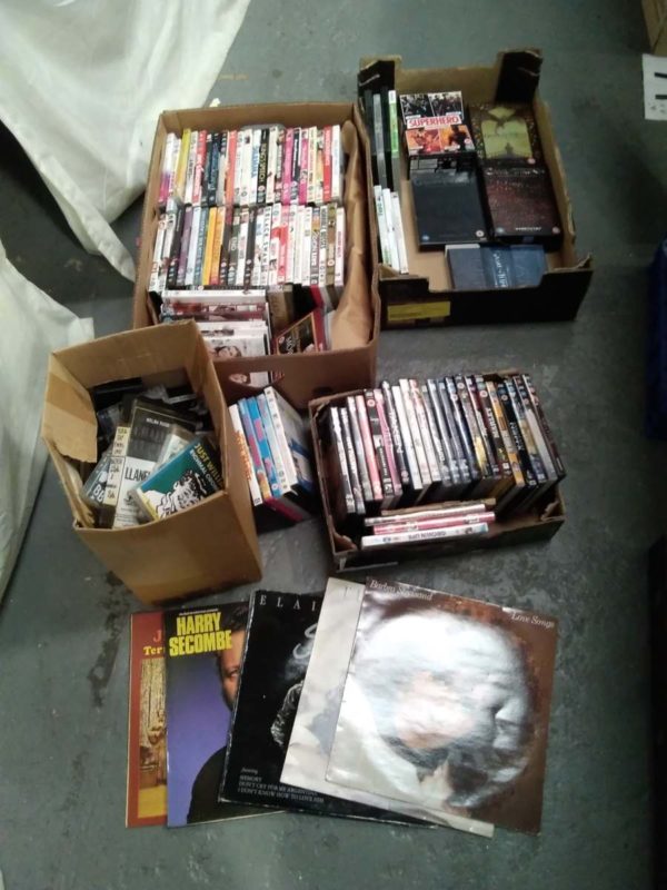 lot 246 games of Thrones box sets, dvds, cassettes, records