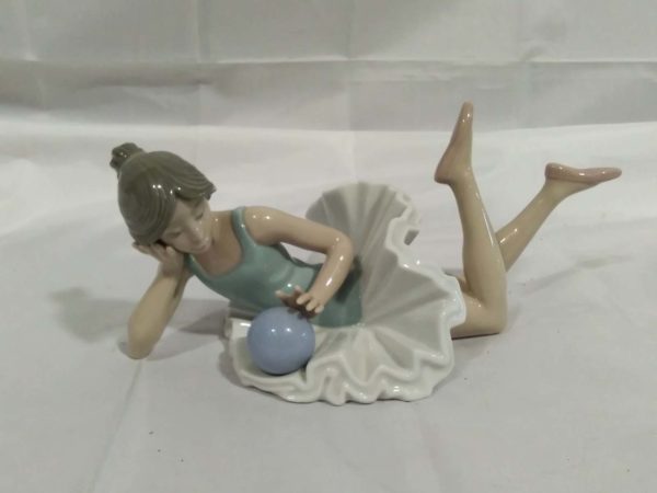 lot 253 ladro Nao Ballerina figure